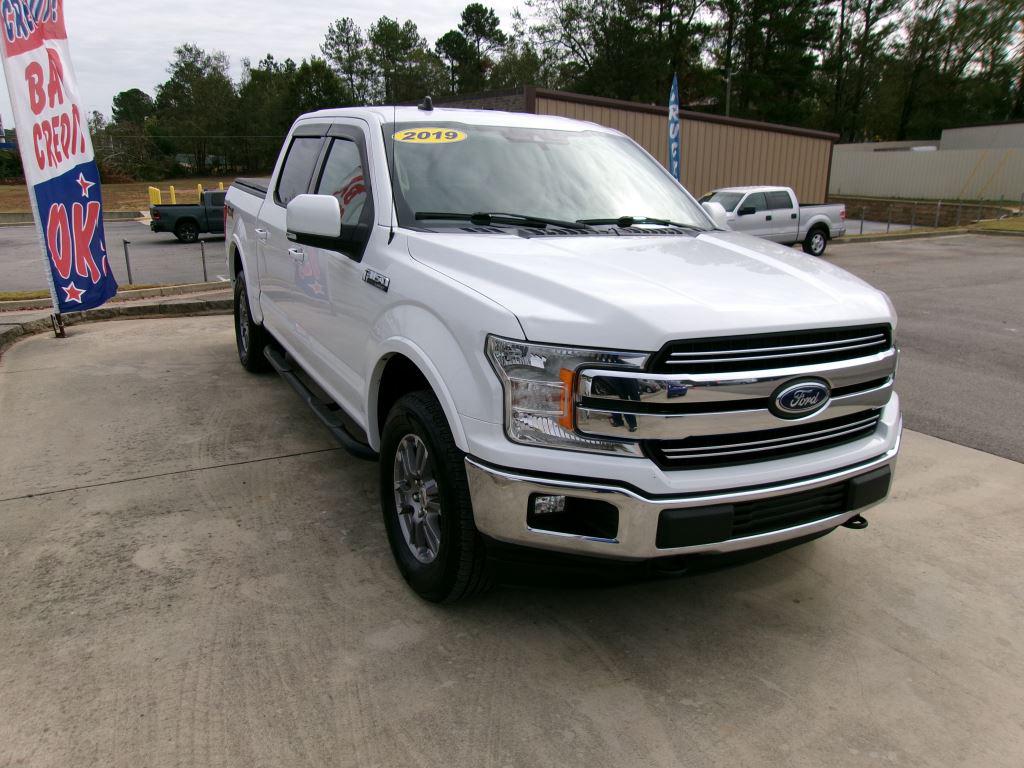 2019 Ford F-150 Lariat photo 2