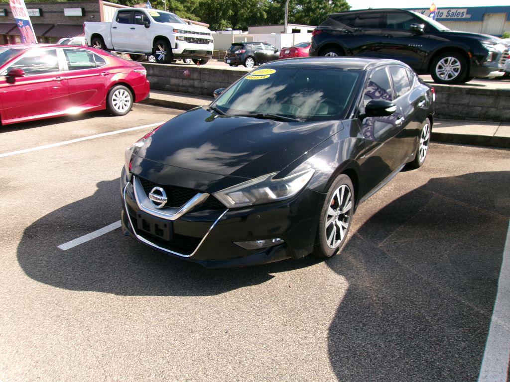 2017 Nissan Maxima SV's photo